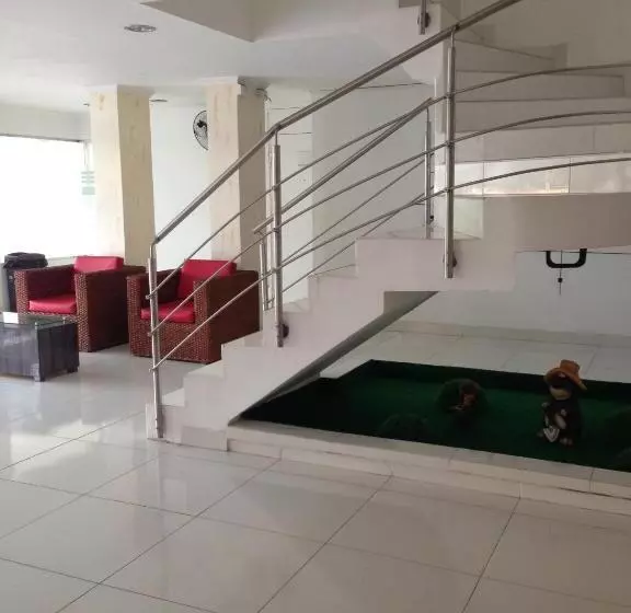 هتل Center Plaza Plus