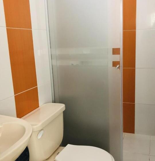 בית מלון כפרי Center Plaza Plus