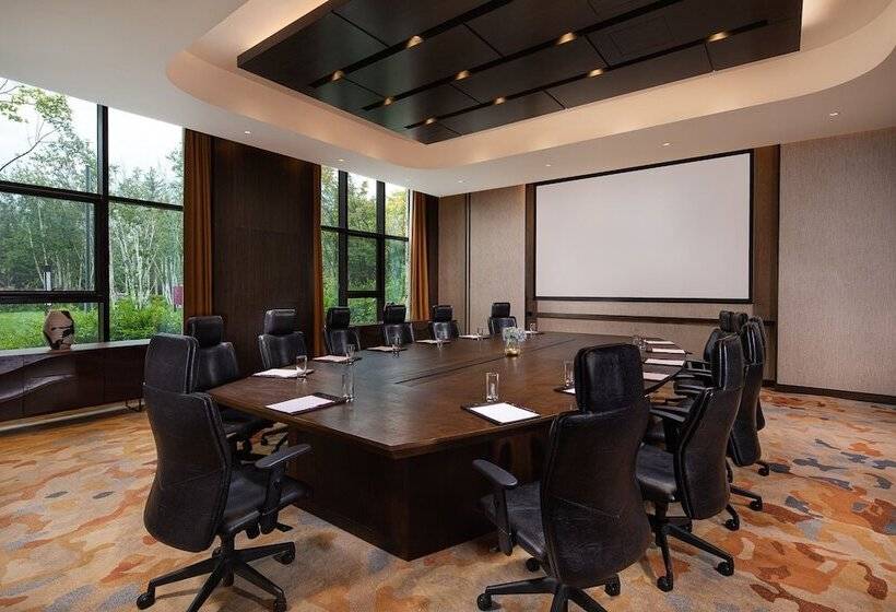 Otel Crowne Plaza Resort Changbaishan Hot Spring, An Ihg