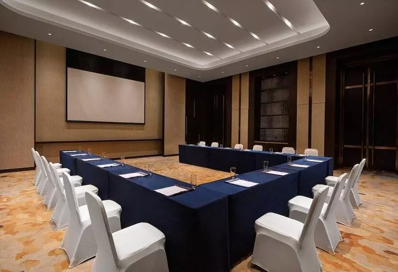 Hotelli Crowne Plaza Resort Changbaishan Hot Spring, An Ihg