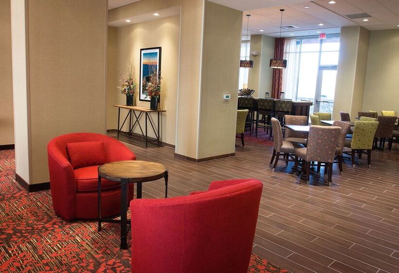 فندق Hampton Inn & Suites Boone