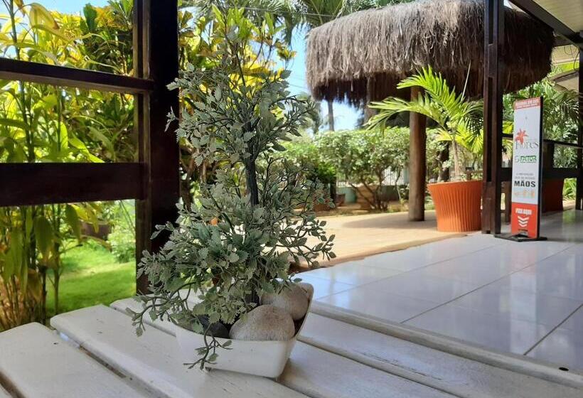 هتل Pousada Das Flores