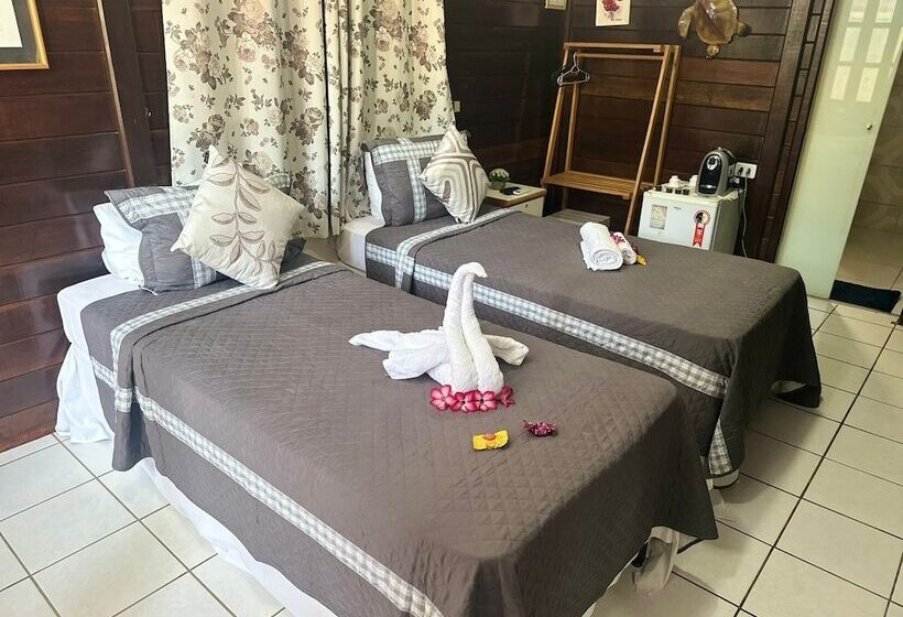 هتل Pousada Das Flores