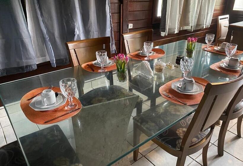 هتل Pousada Das Flores