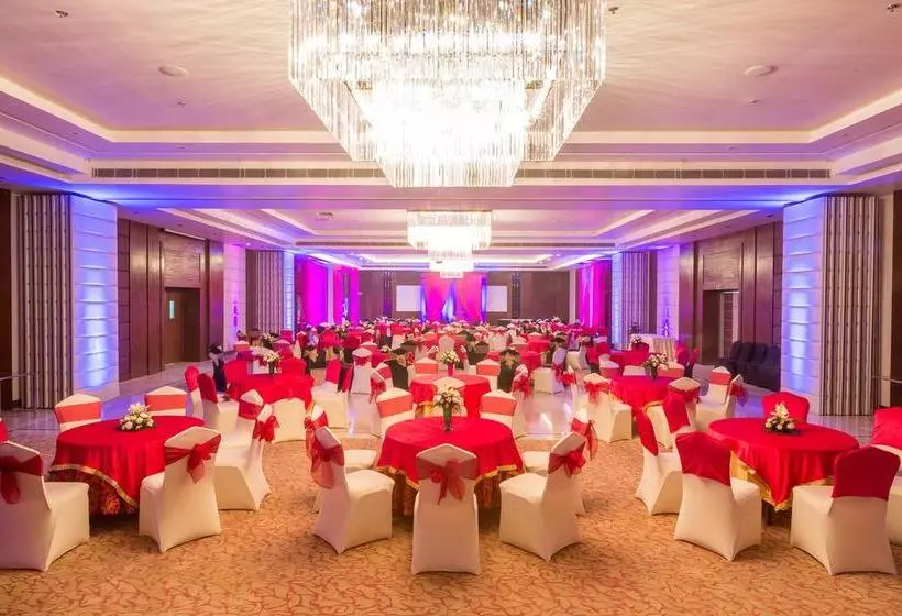 Hotelli Royal Tulip Shimla  Kufri