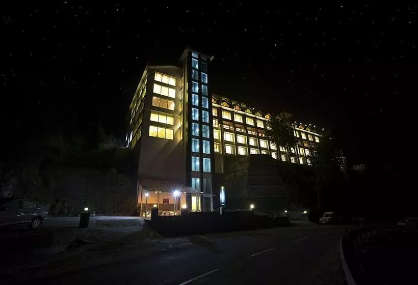 Hotelli Royal Tulip Shimla  Kufri