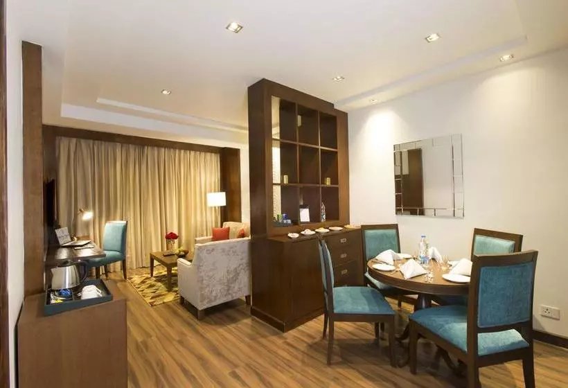 Hotelli Royal Tulip Shimla  Kufri