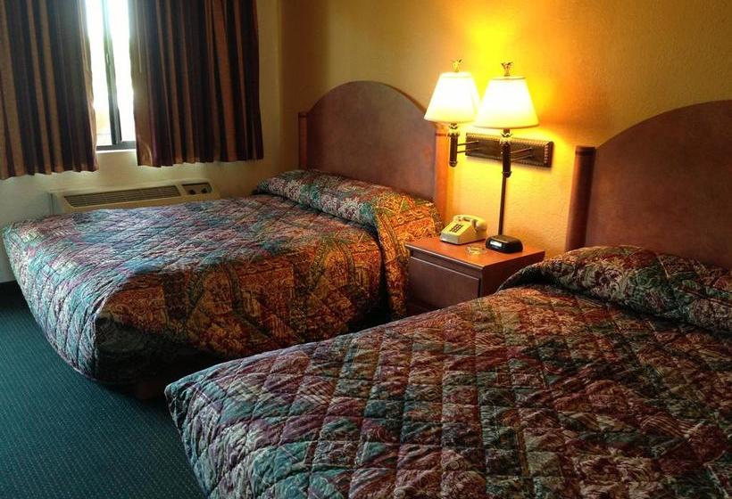 בית מלון כפרי University Inn And Suites