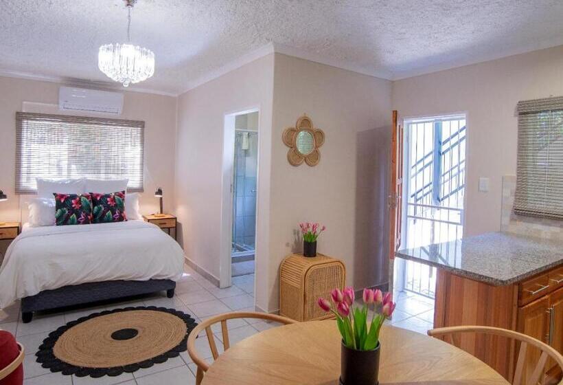 פנסיון Leaves Lodge And Spa