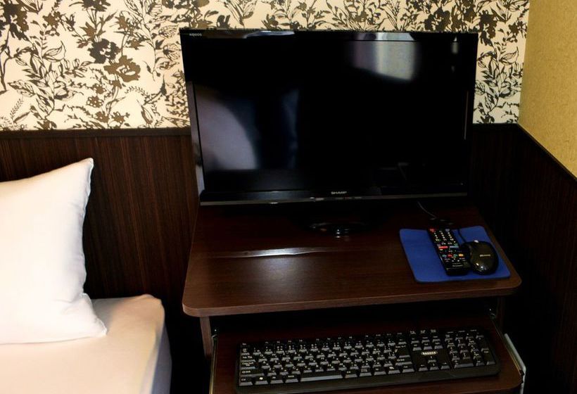 OYO 638 Musubi Kyoto Nanajo Mibu