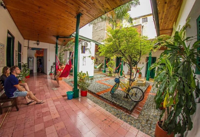 Viajero Hostel Cali & Salsa School