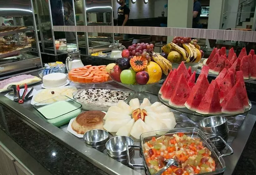 Vitor Hotel II