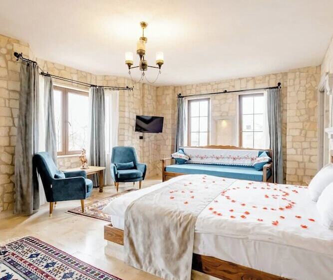 هتل Castle Panorama House