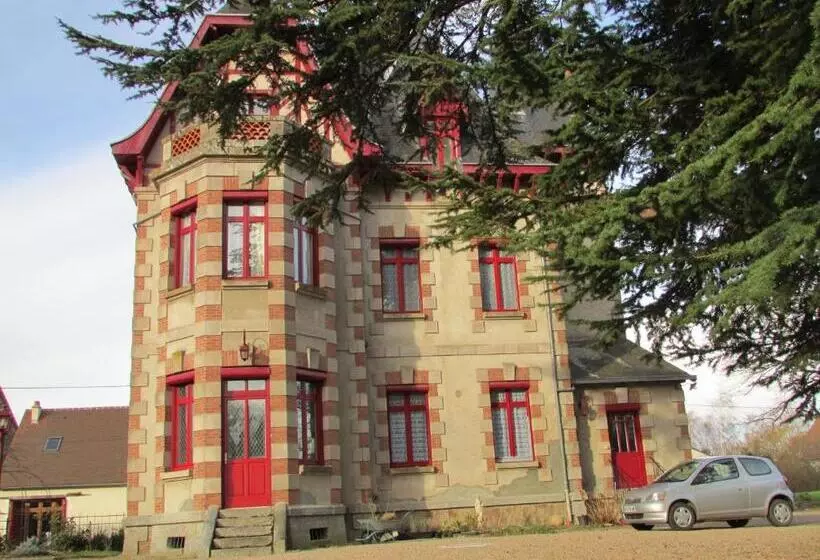 Aamiaismajoitus (B&B) Chateau Lezat   Chambres D Hotes