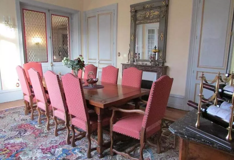 Aamiaismajoitus (B&B) Chateau Lezat   Chambres D Hotes