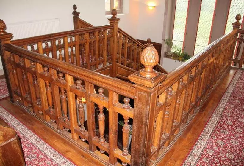 Aamiaismajoitus (B&B) Chateau Lezat   Chambres D Hotes