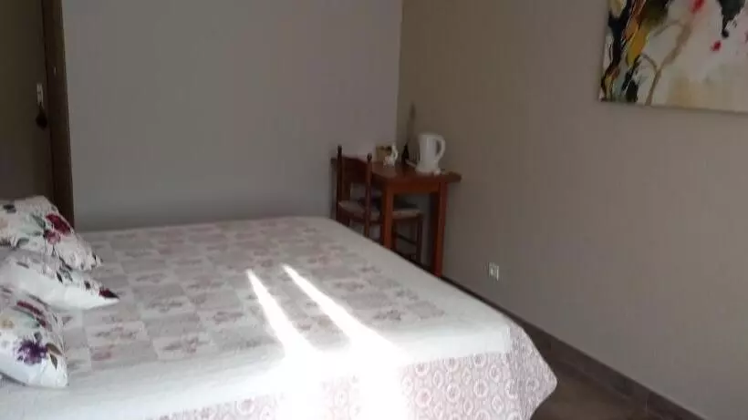 Aamiaismajoitus (B&B) Chez Louis Chambres D'hôtes à La Ferme