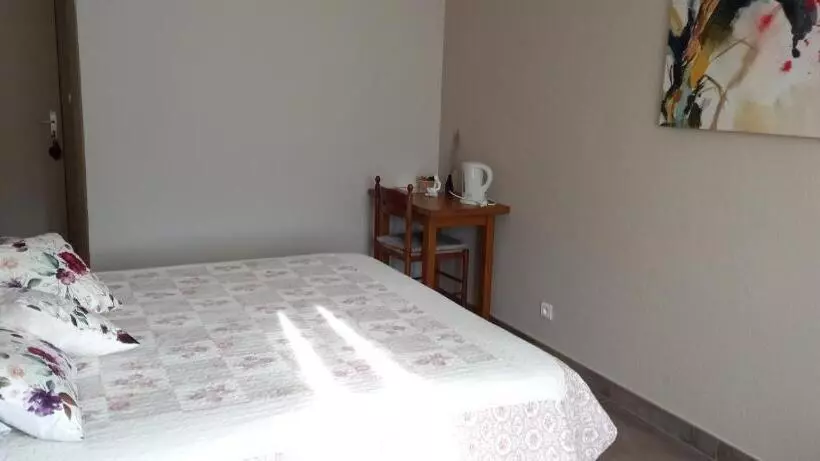 Aamiaismajoitus (B&B) Chez Louis Chambres D'hôtes à La Ferme
