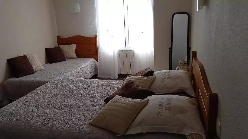 Aamiaismajoitus (B&B) Chez Louis Chambres D'hôtes à La Ferme