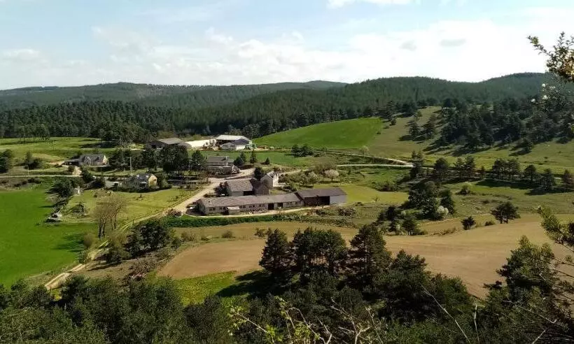 Aamiaismajoitus (B&B) Chez Louis Chambres D'hôtes à La Ferme