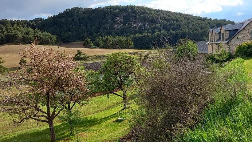 مبيت وإفطار Chez Louis Chambres D'hôtes à La Ferme