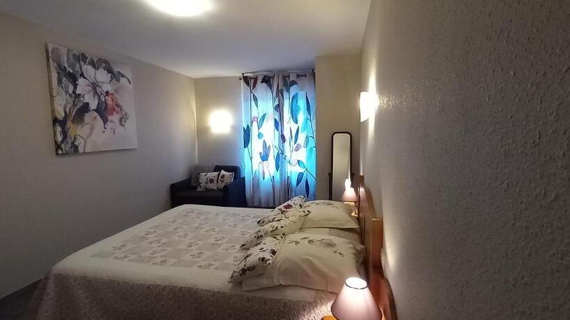 مبيت وإفطار Chez Louis Chambres D'hôtes à La Ferme