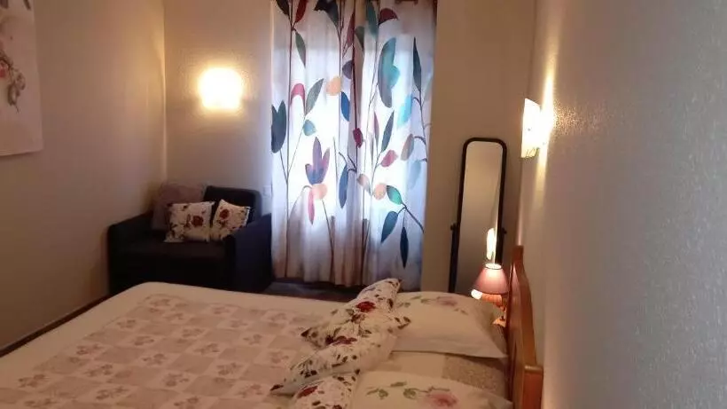 Aamiaismajoitus (B&B) Chez Louis Chambres D'hôtes à La Ferme