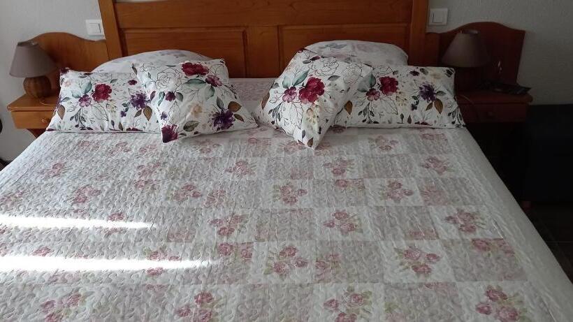 مبيت وإفطار Chez Louis Chambres D'hôtes à La Ferme