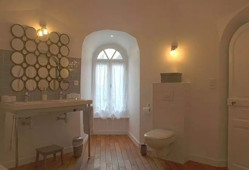 Aamiaismajoitus (B&B) Demeure Des Cordeliers Avec Parking Privé