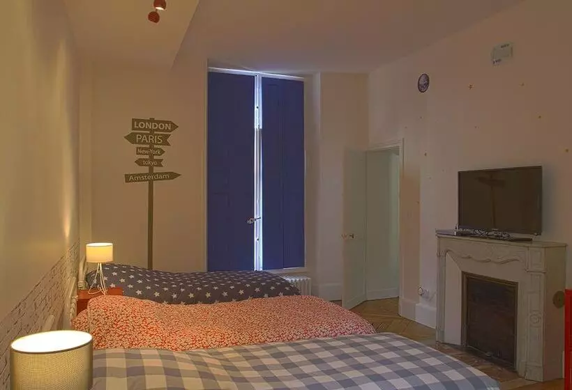 Aamiaismajoitus (B&B) Demeure Des Cordeliers Avec Parking Privé