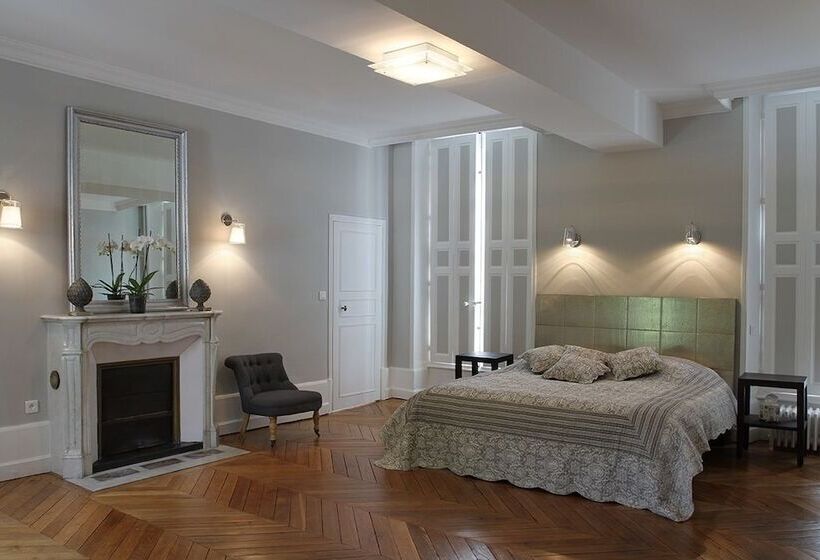 مبيت وإفطار Demeure Des Cordeliers Avec Parking Privé