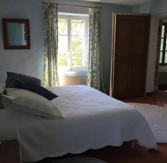 ベッドアンドブレックファースト Domaine La Carraire