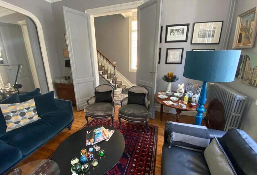 민박 La Villa Desvaux De Marigny