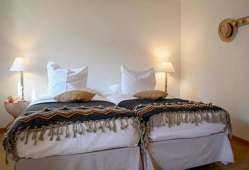 Aamiaismajoitus (B&B) Le Hameau D Eguisheim  Chambres D Hotes & Gites