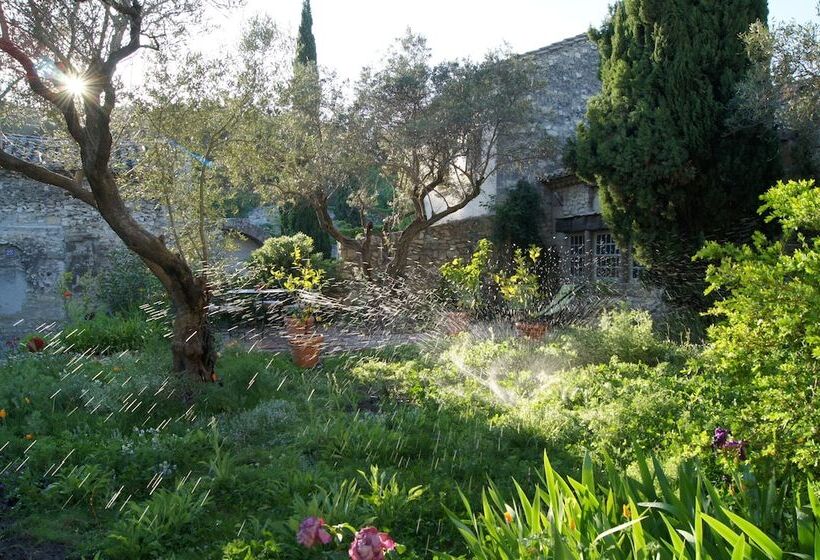 تختخواب و صبحانه Maison Orsini