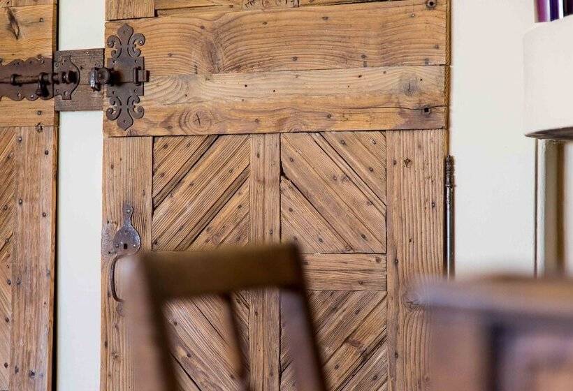 تختخواب و صبحانه Maison Orsini