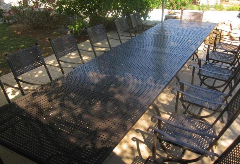 مبيت وإفطار Mas De La Garrigue