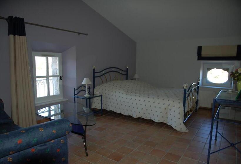 مبيت وإفطار Mas De La Garrigue