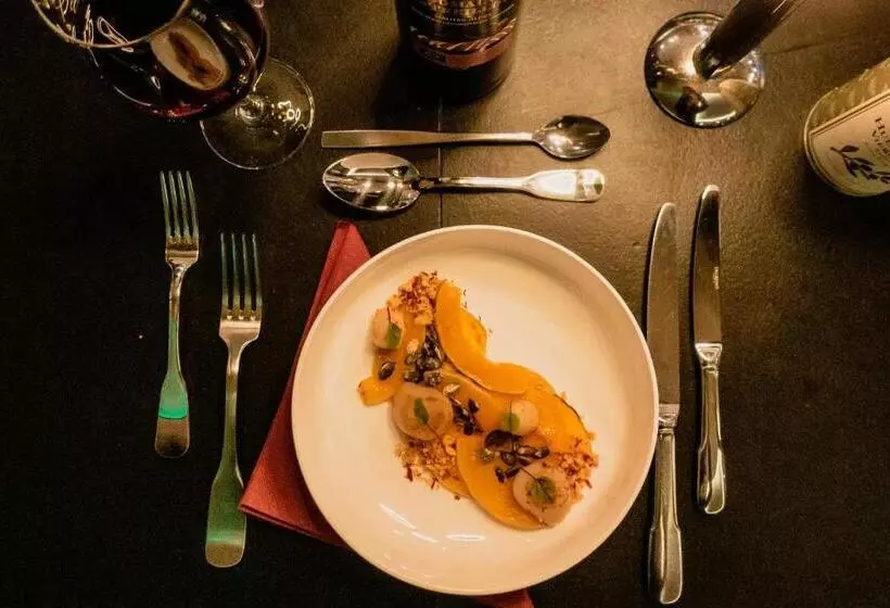 هتل Hôtel Restaurant Saint Roch