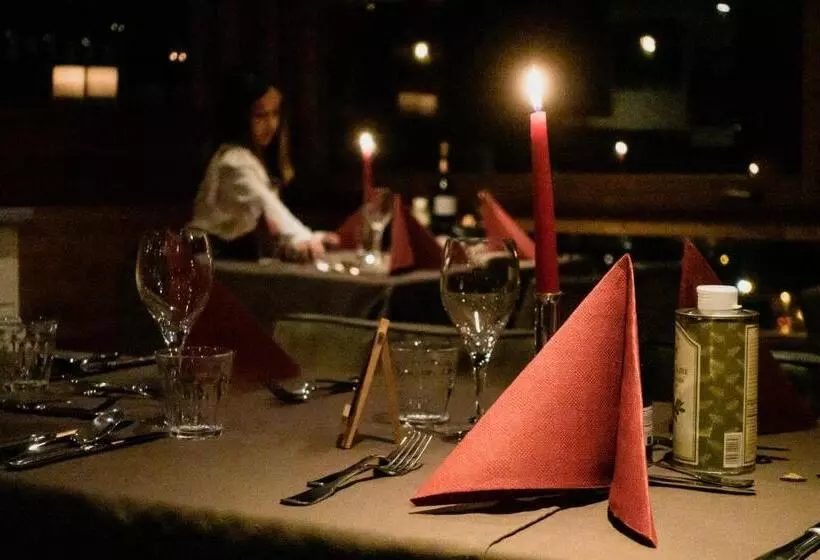 هتل Hôtel Restaurant Saint Roch