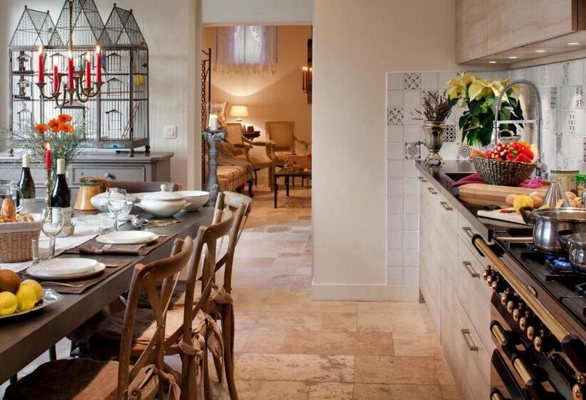 La Maison Des Augustins B&b, Spa Et Fitness