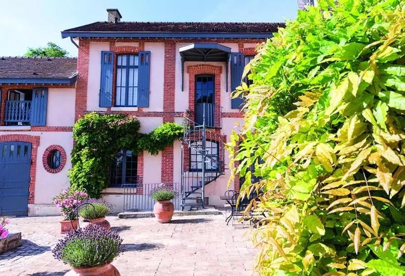 ベッドアンドブレックファースト Guesthouse Domaine Du Chalet