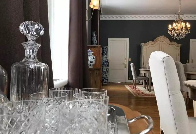 ベッドアンドブレックファースト Guesthouse Domaine Du Chalet