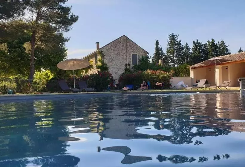 Aamiaismajoitus (B&B) La Bastide Des Arts