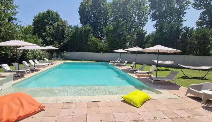 Aamiaismajoitus (B&B) La Bastide Des Arts