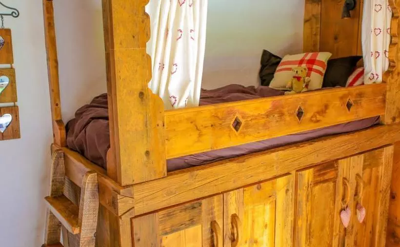Aamiaismajoitus (B&B) Le Chalet Des Anges