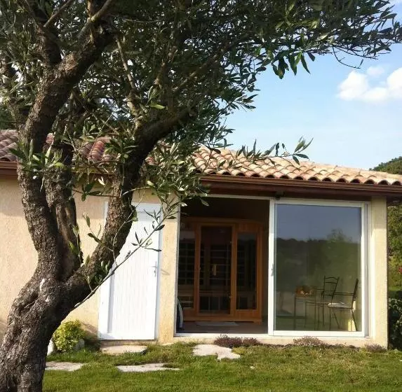 ベッドアンドブレックファースト Le Clos Castel   Gîte équipé