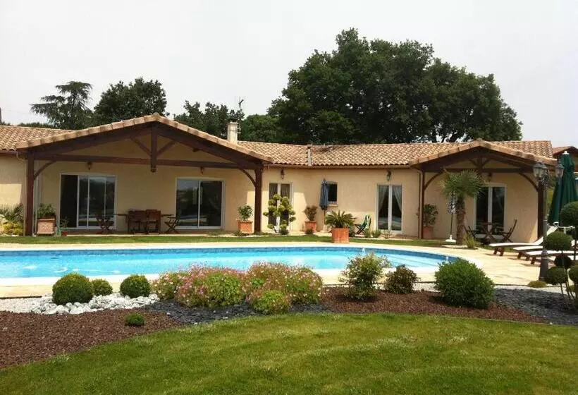ベッドアンドブレックファースト Le Clos Castel   Gîte équipé