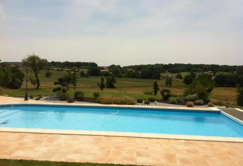 ベッドアンドブレックファースト Le Clos Castel   Gîte équipé
