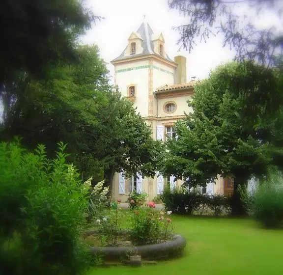 Aamiaismajoitus (B&B) Le Moulin Du Carla